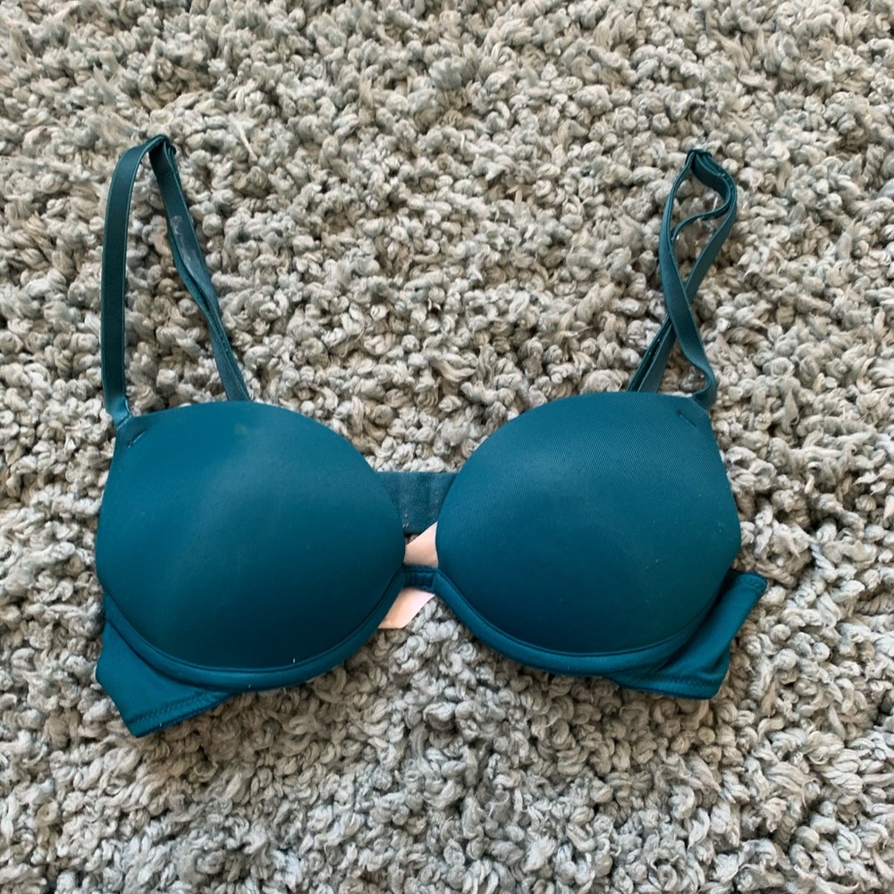 GREAT CONDITION VICTORIA SECRET SUPER PUSH-UP BRA